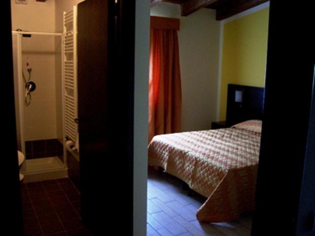 Agrihotel Papaya San Pietro Apostolo Phòng bức ảnh
